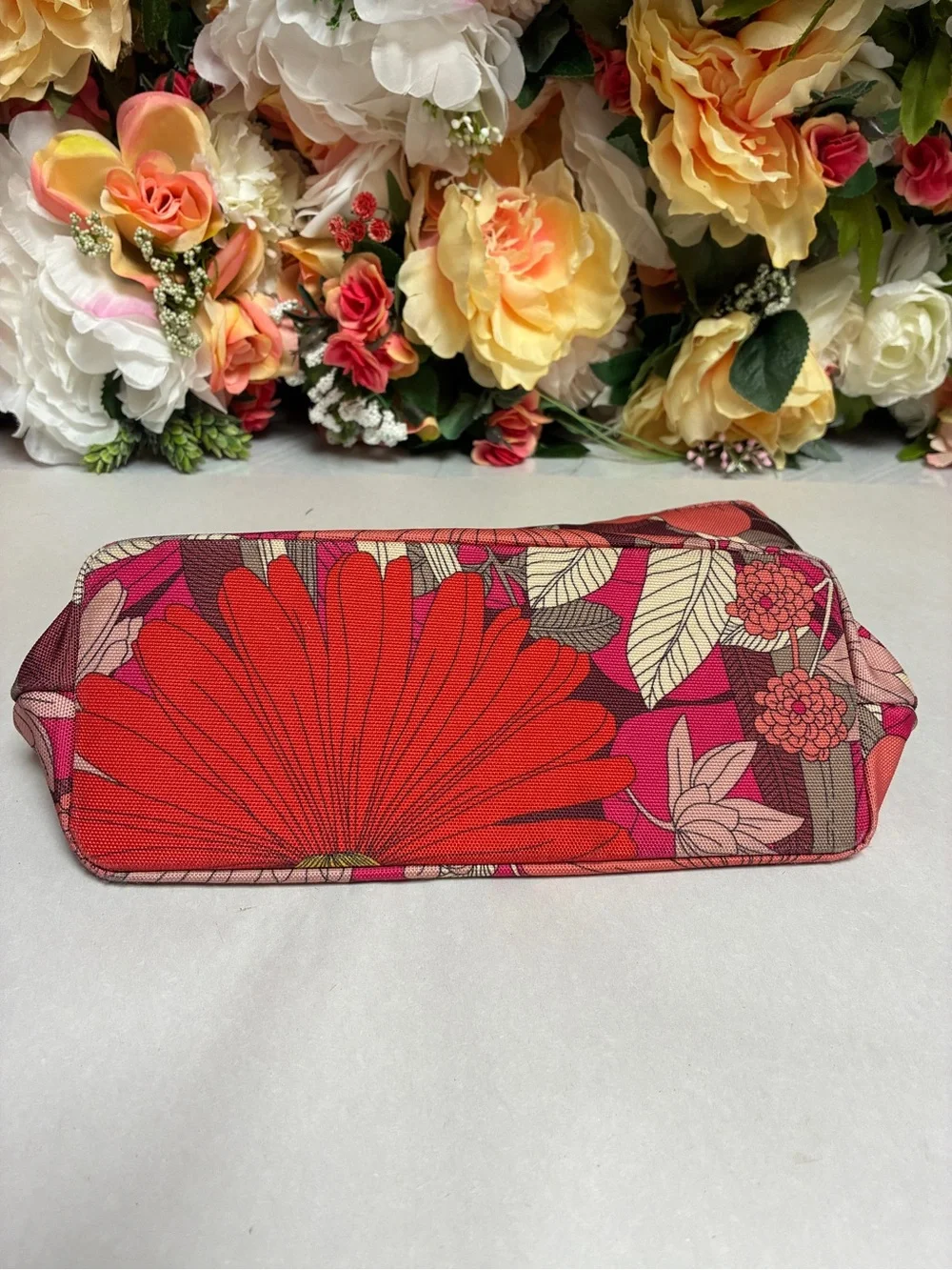 Vera Bradley Lighten Up Bohemian Blooms Cosmetic Case Red Pink Floral Retired
